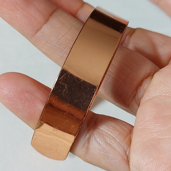 Minimalist Copper Tone Cuff Bracelet Size M - Picture 5 of 9